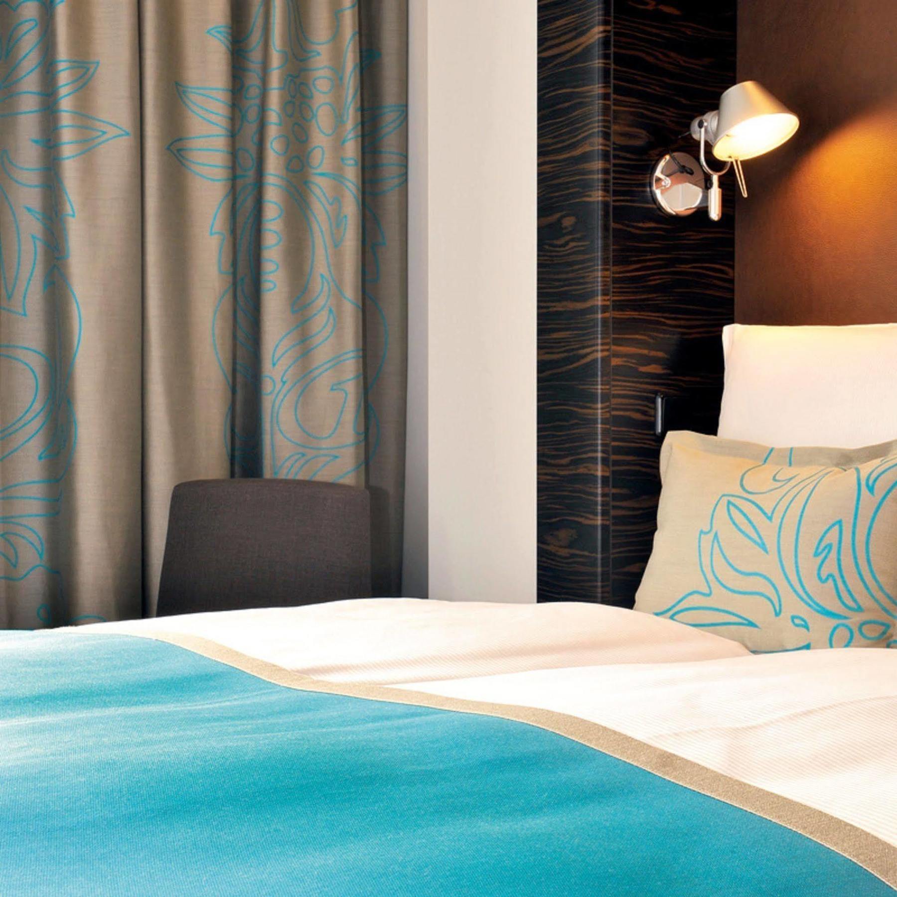 Motel One Saarbrücken Rom bilde